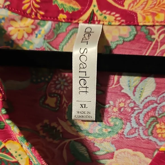 Floral Split-Neck Lizzy Blouse in Bright Pink - Picture 2 of 5